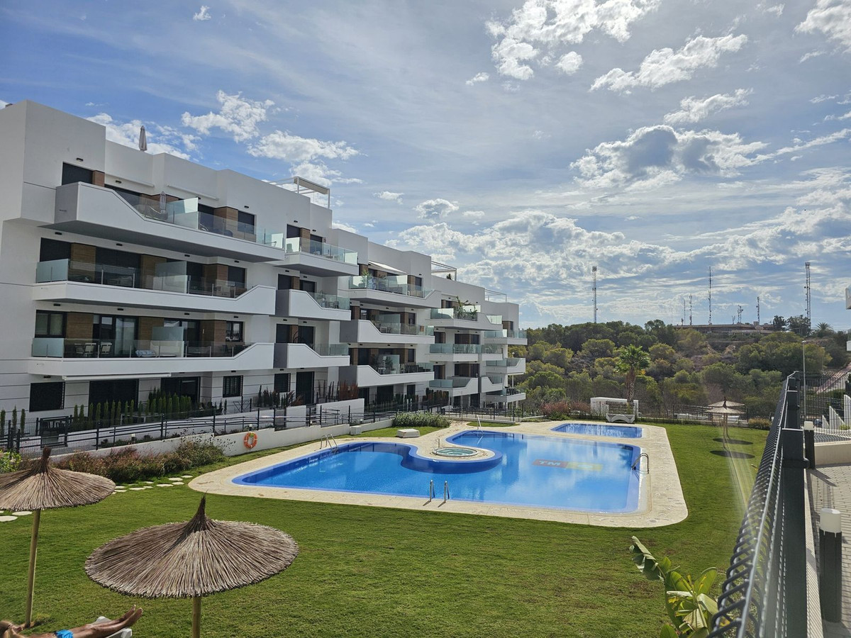 Se vende Apartamento Planta Media de 2 dormitorios en Costa Blanca, Alicante, España