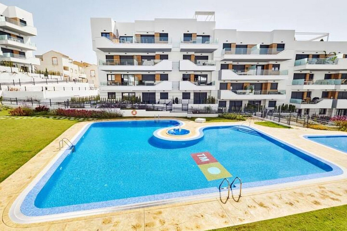 Se vende Apartamento Planta Media de 2 dormitorios en Costa Blanca, Alicante, España