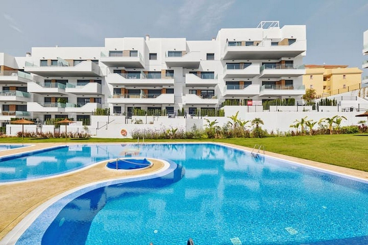 Se vende Apartamento Planta Media de 2 dormitorios en Costa Blanca, Alicante, España