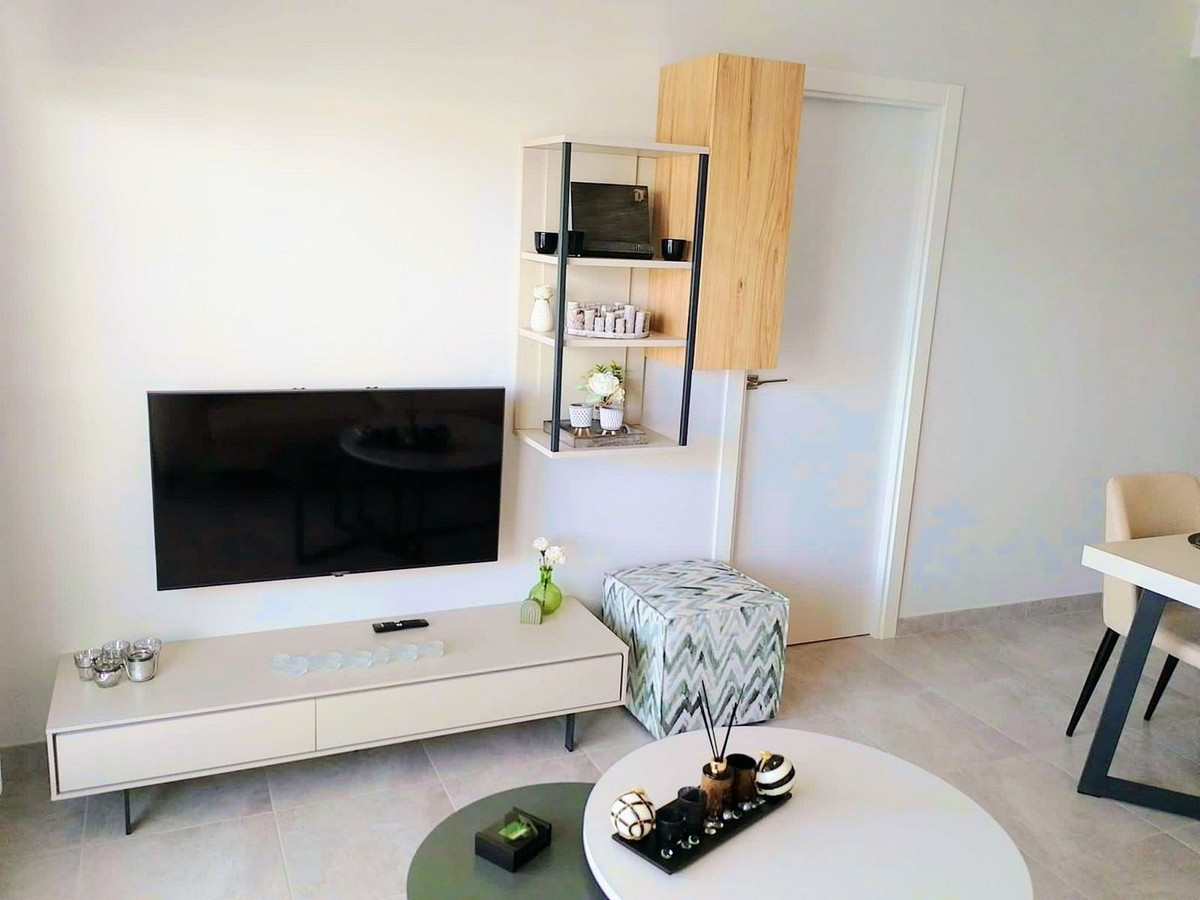 Se vende Apartamento Planta Media de 2 dormitorios en Costa Blanca, Alicante, España