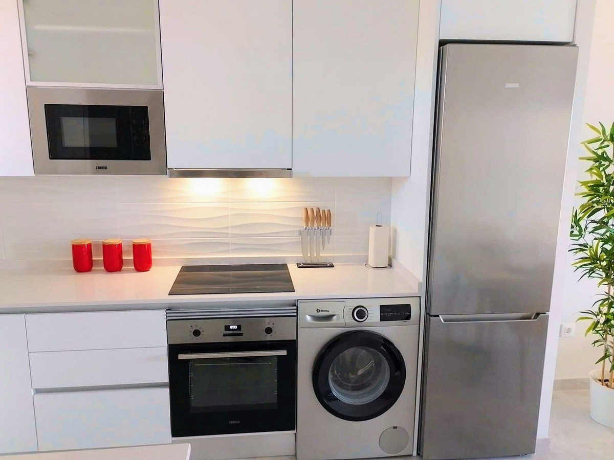 Se vende Apartamento Planta Media de 2 dormitorios en Costa Blanca, Alicante, España