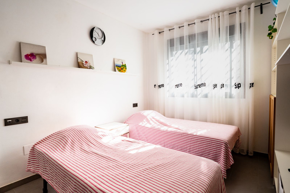 Se vende Apartamento Planta Baja de 2 dormitorios en Costa Blanca, Alicante, España