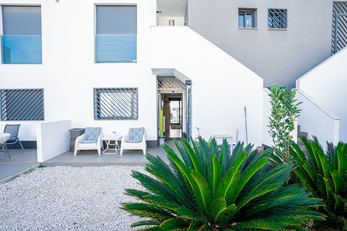 Se vende Apartamento Planta Baja de 2 dormitorios en Costa Blanca, Alicante, España