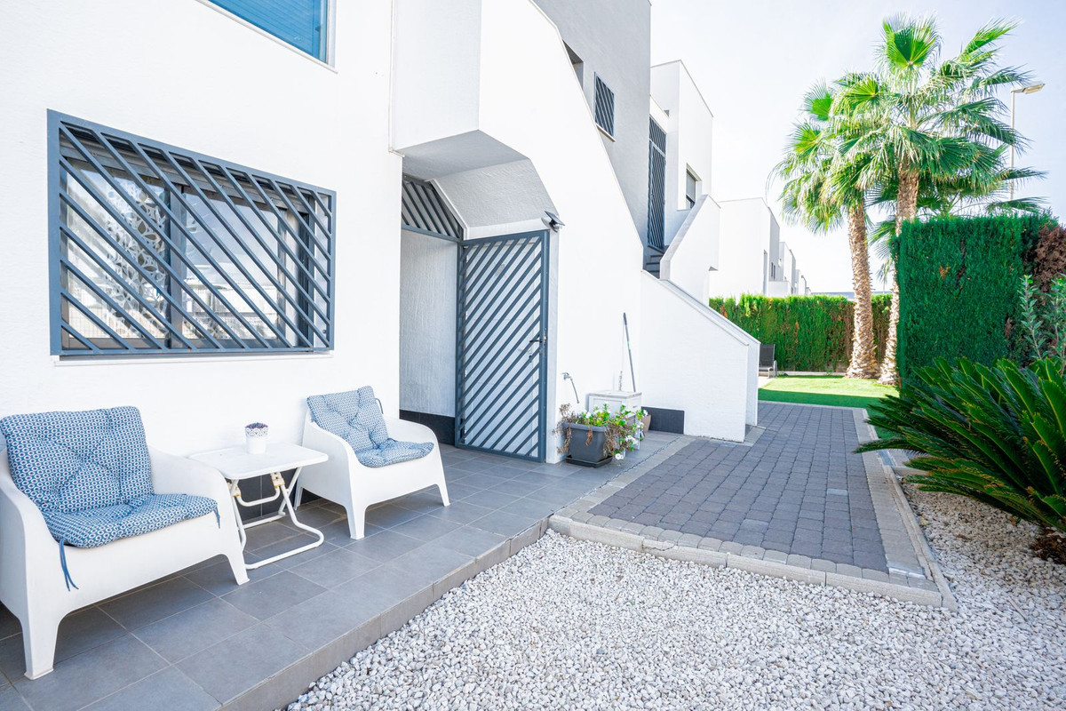 Se vende Apartamento Planta Baja de 2 dormitorios en Costa Blanca, Alicante, España