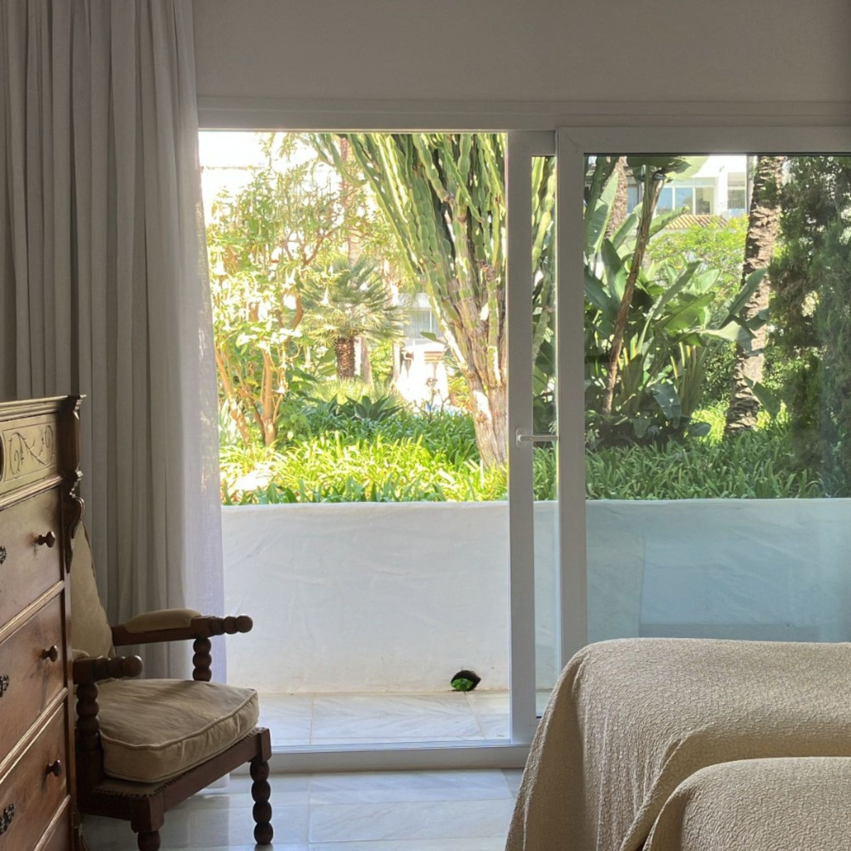 3 Bed Apartment for sale in Puerto Banús Costa Del Sol, Málaga, Spain