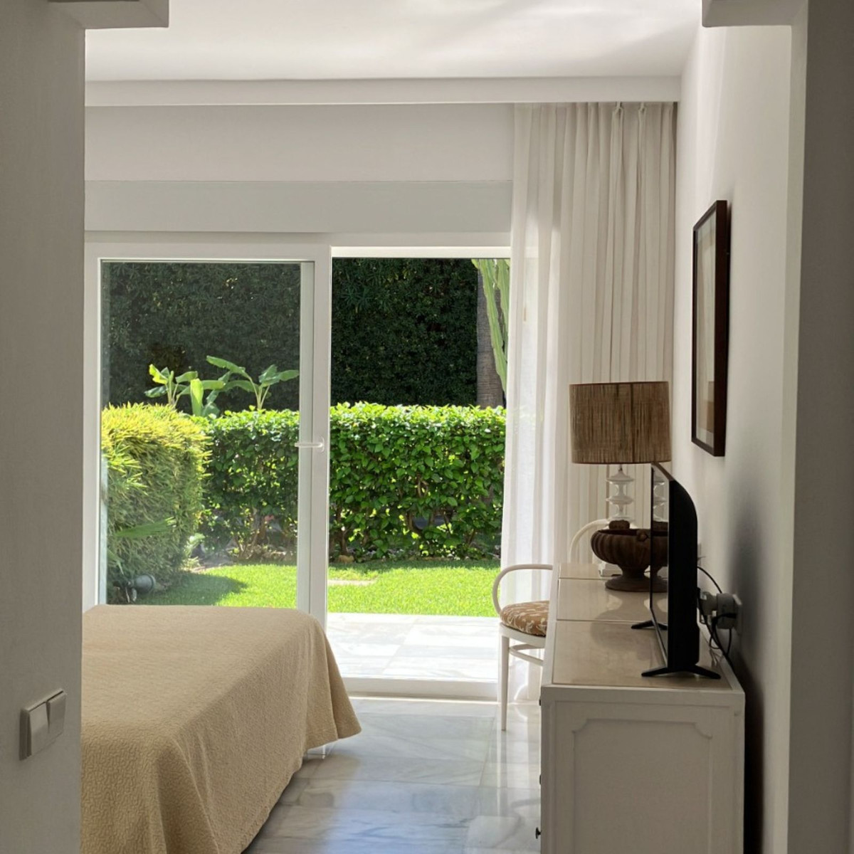 3 Bed Apartment for sale in Puerto Banús Costa Del Sol, Málaga, Spain