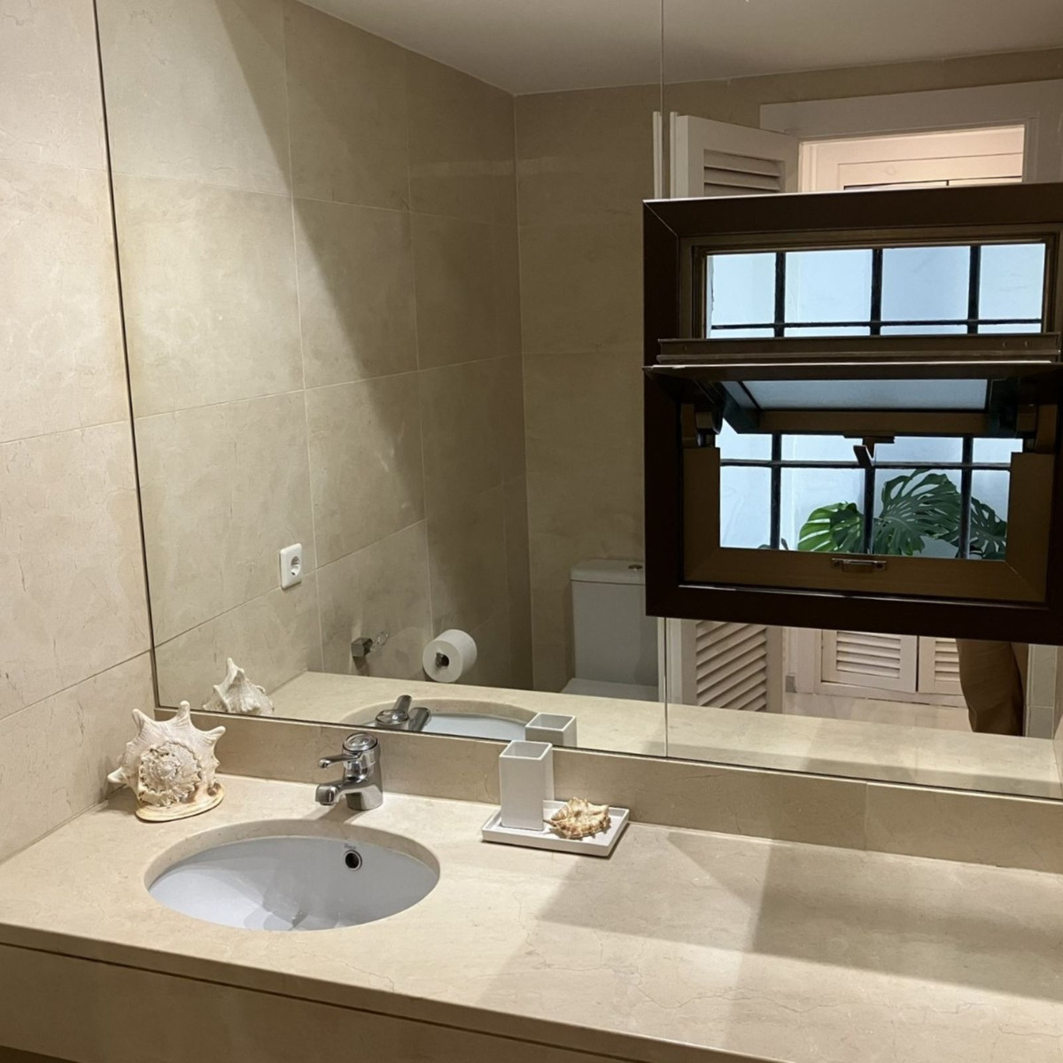 3 Bed Apartment for sale in Puerto Banús Costa Del Sol, Málaga, Spain