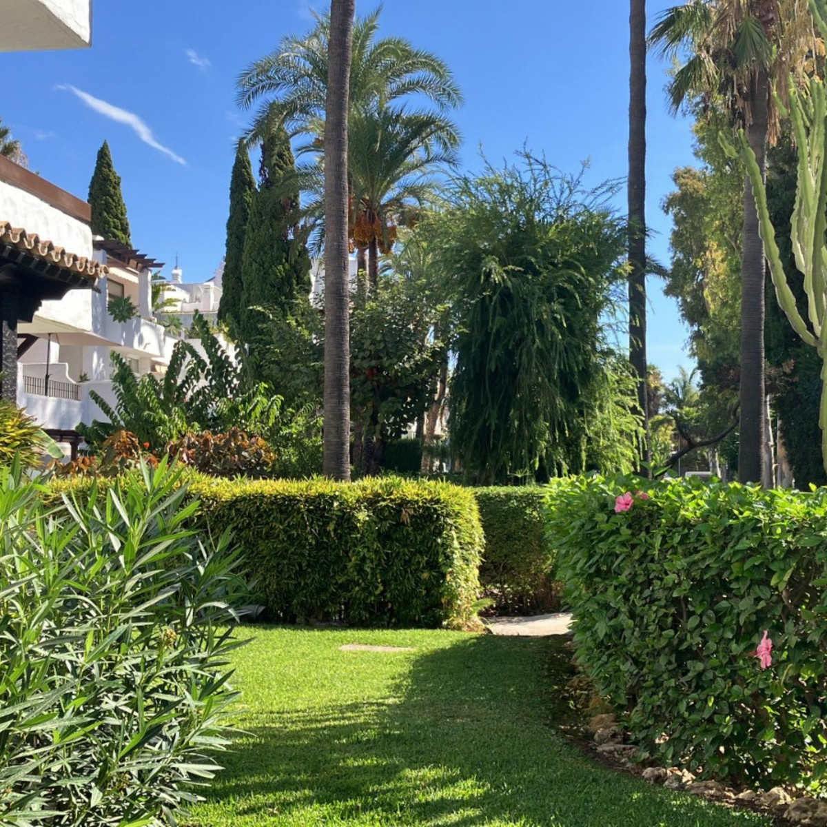 3 Bed Apartment for sale in Puerto Banús Costa Del Sol, Málaga, Spain