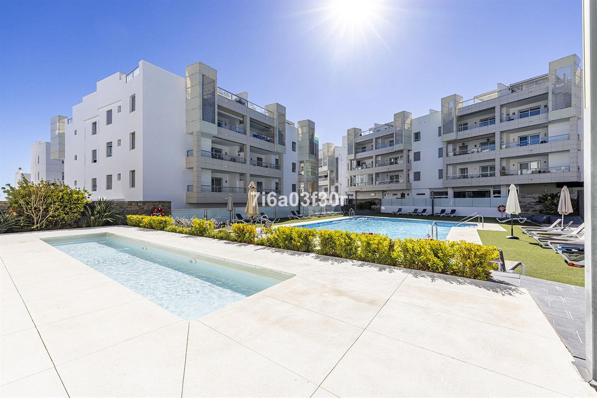 3 Bed Apartment for sale in San Pedro De Alcántara Costa Del Sol, Málaga, Spain