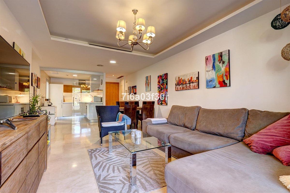 3 Bed Apartment for sale in San Pedro De Alcántara Costa Del Sol, Málaga, Spain