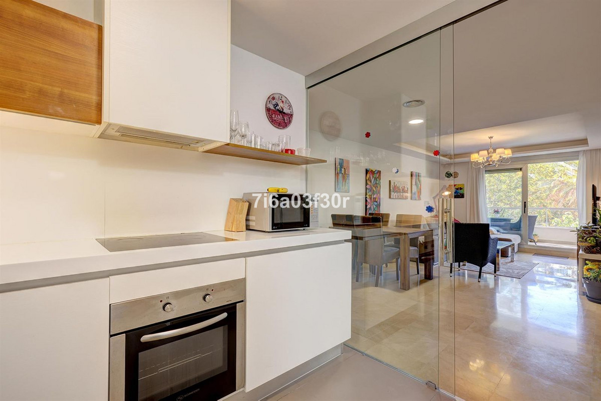 3 Bed Apartment for sale in San Pedro De Alcántara Costa Del Sol, Málaga, Spain