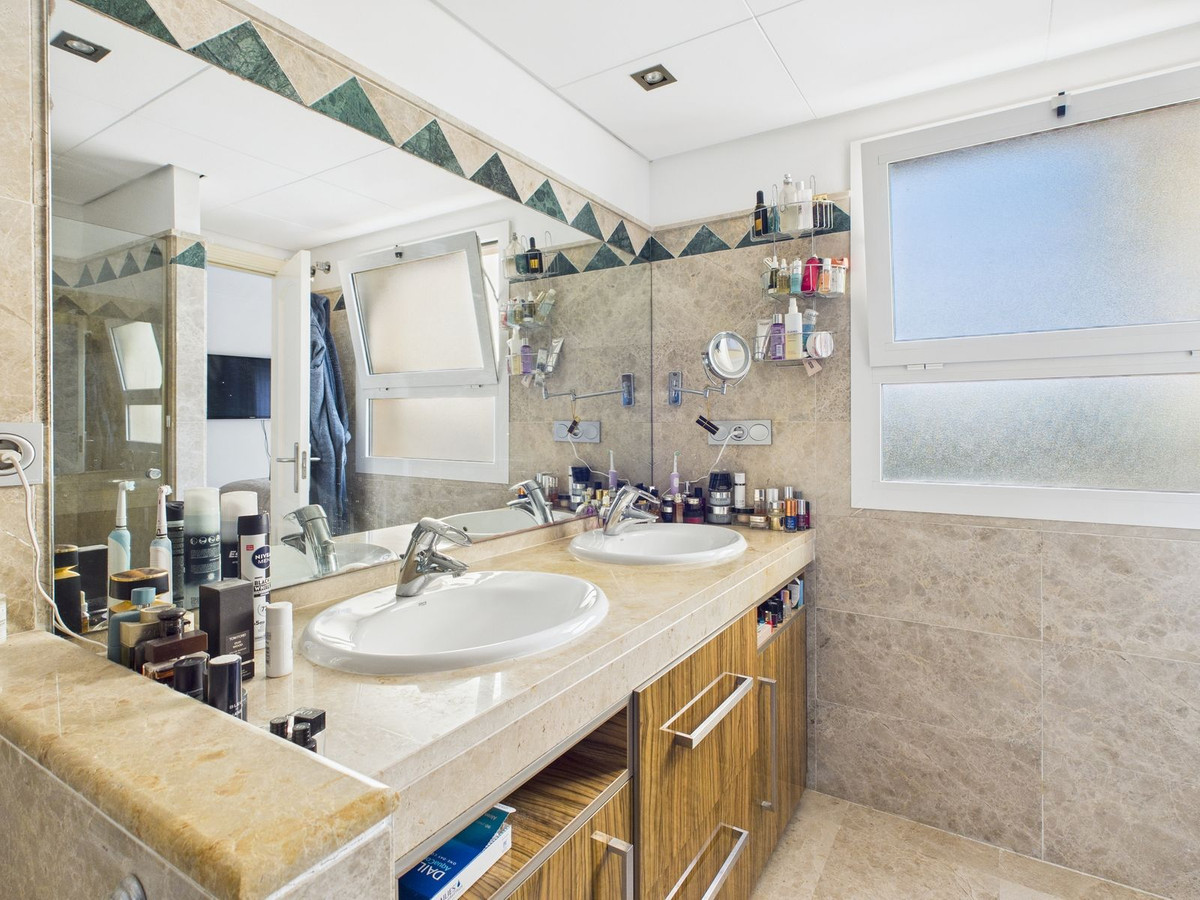 Se vende Ático de 3 dormitorios en Costa Del Sol, Cadiz, España