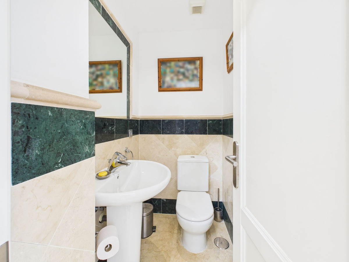 Se vende Ático de 3 dormitorios en Costa Del Sol, Cadiz, España