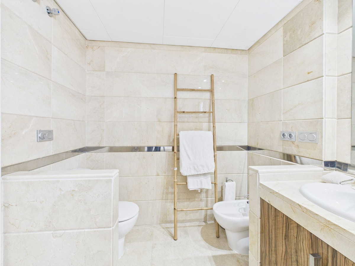 Se vende Ático de 3 dormitorios en Costa Del Sol, Cadiz, España