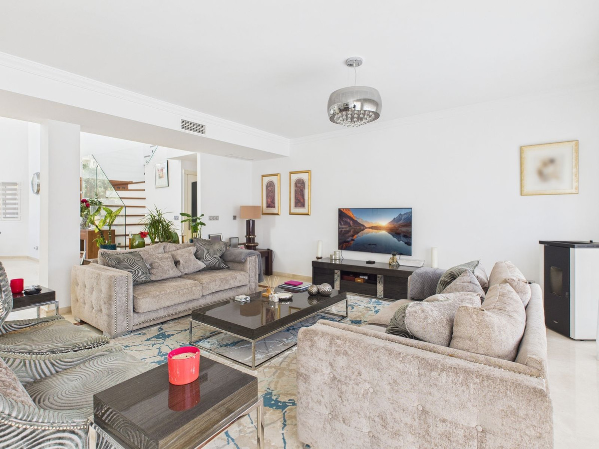 Se vende Ático de 3 dormitorios en Costa Del Sol, Cadiz, España