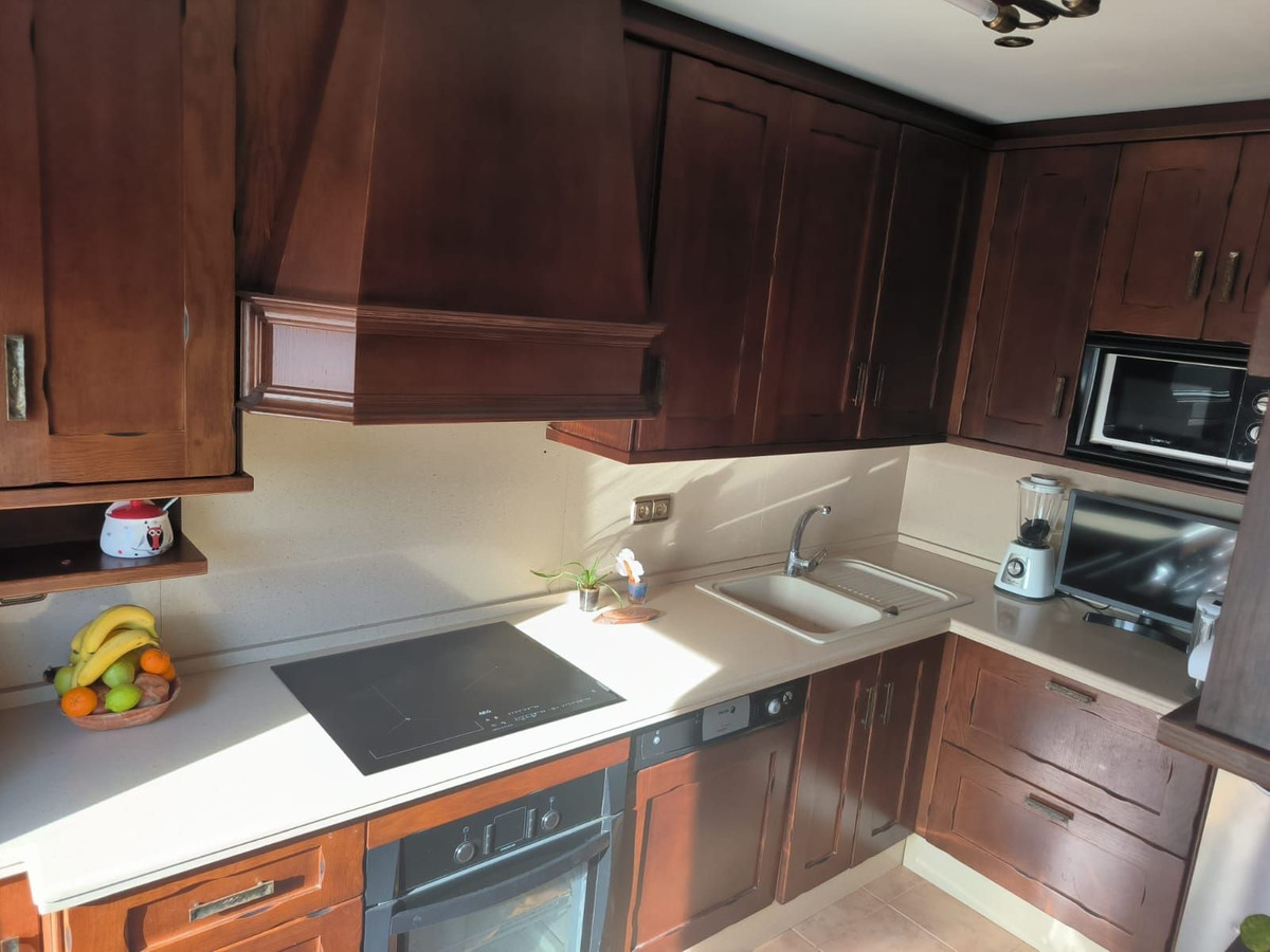 3 Bed Apartment for sale in Estepona Costa Del Sol, Málaga, Spain