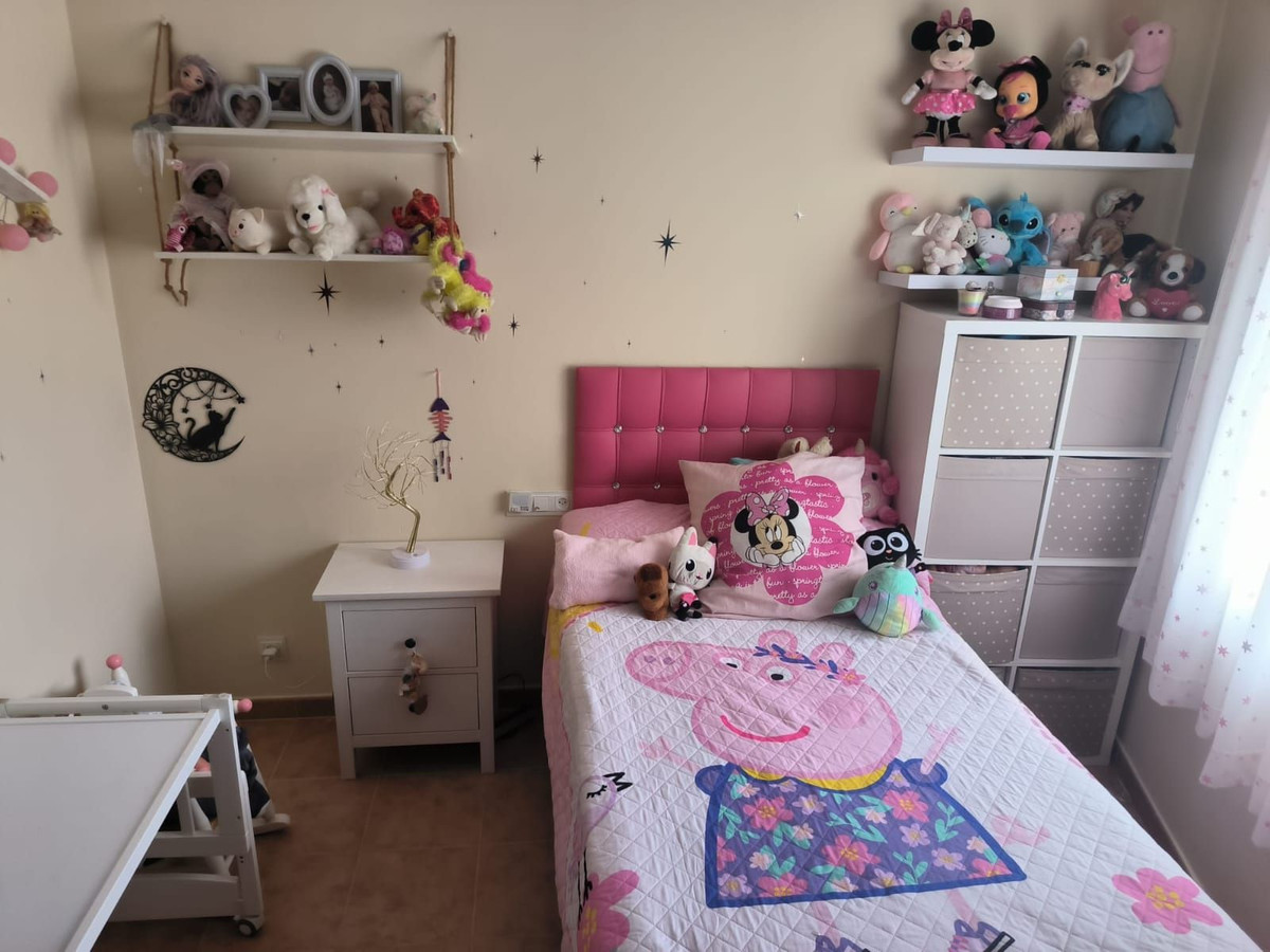 3 Bed Apartment for sale in Estepona Costa Del Sol, Málaga, Spain