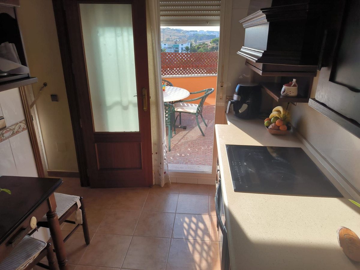 3 Bed Apartment for sale in Estepona Costa Del Sol, Málaga, Spain