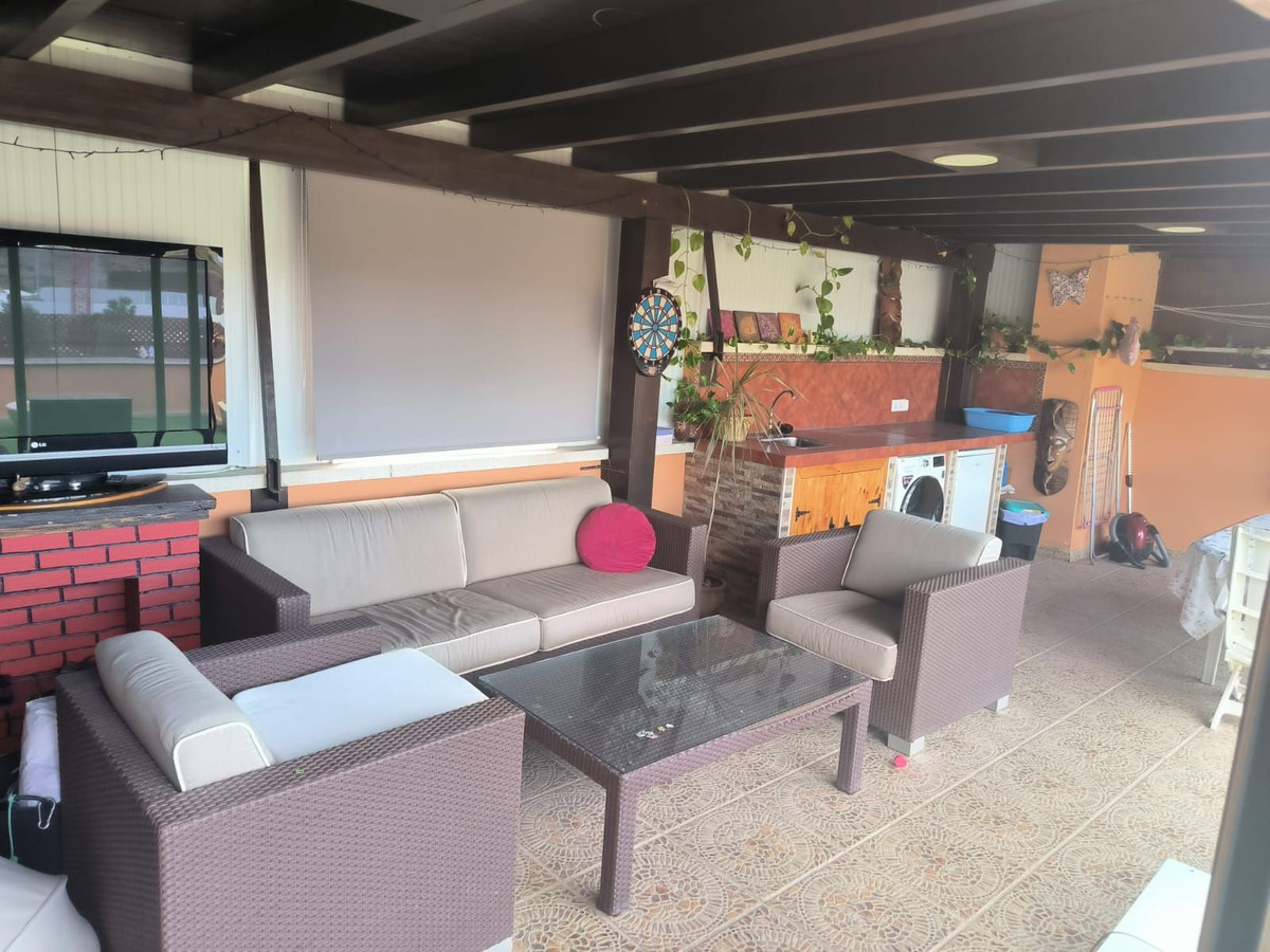 3 Bed Apartment for sale in Estepona Costa Del Sol, Málaga, Spain