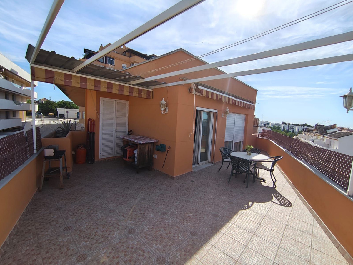 3 Bed Apartment for sale in Estepona Costa Del Sol, Málaga, Spain