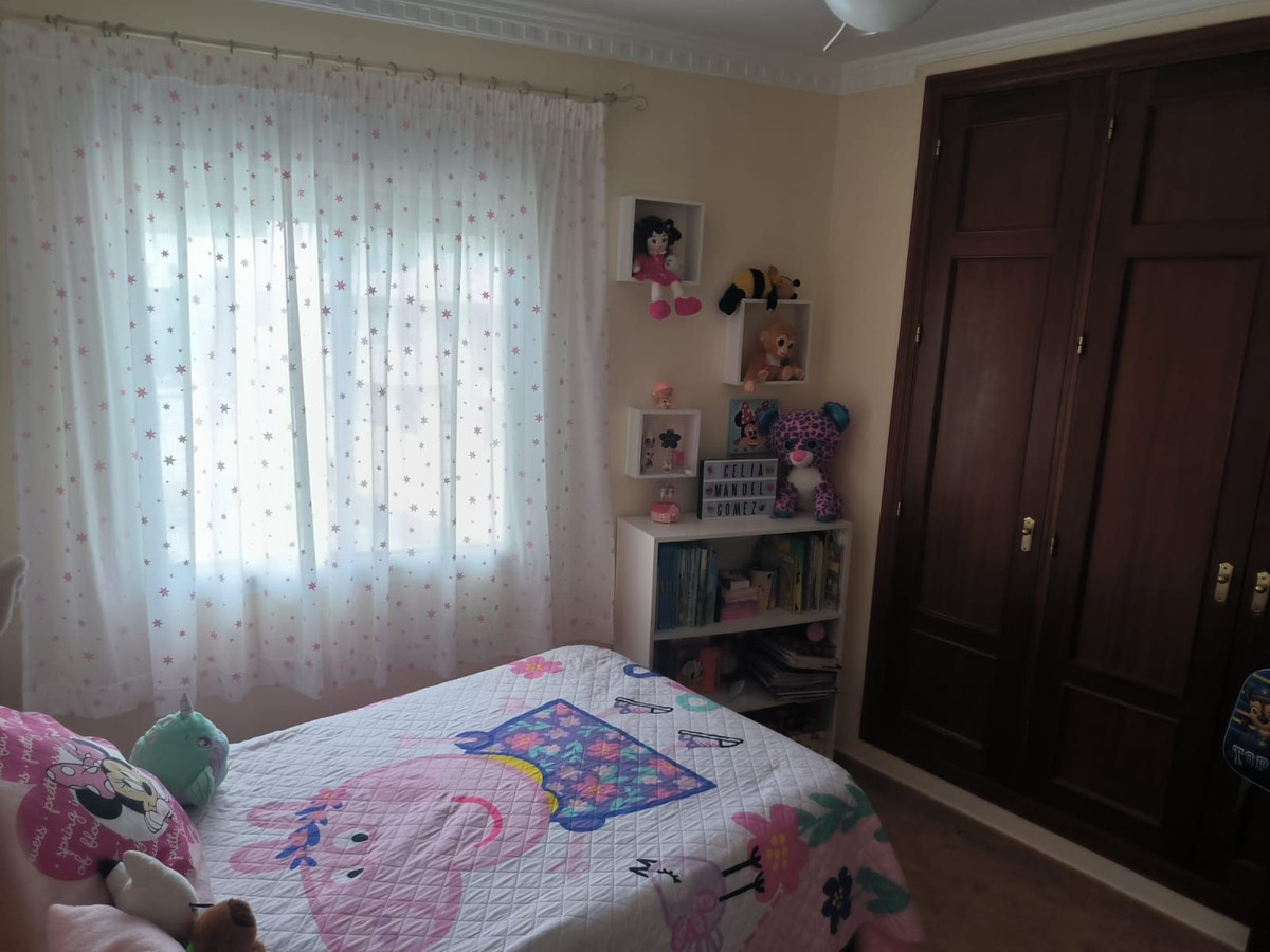 3 Bed Apartment for sale in Estepona Costa Del Sol, Málaga, Spain