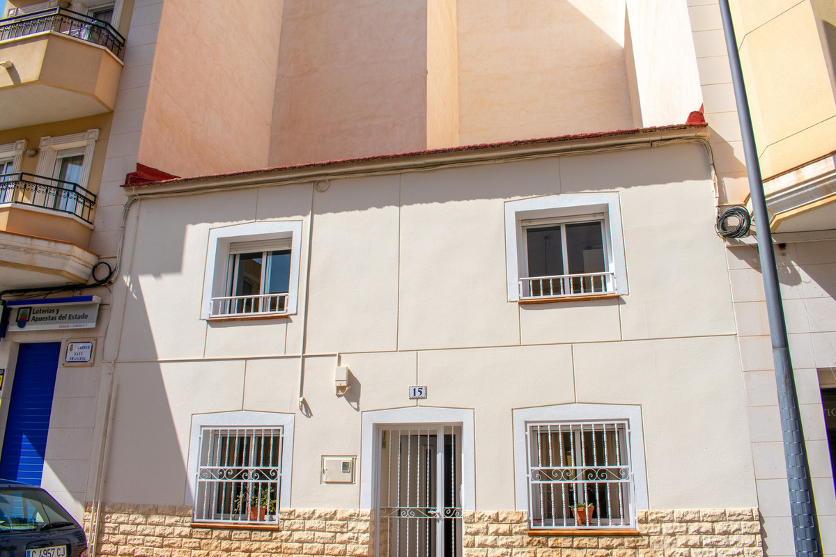 Se vende Adosada de 3 dormitorios en Costa Blanca, Alicante, España