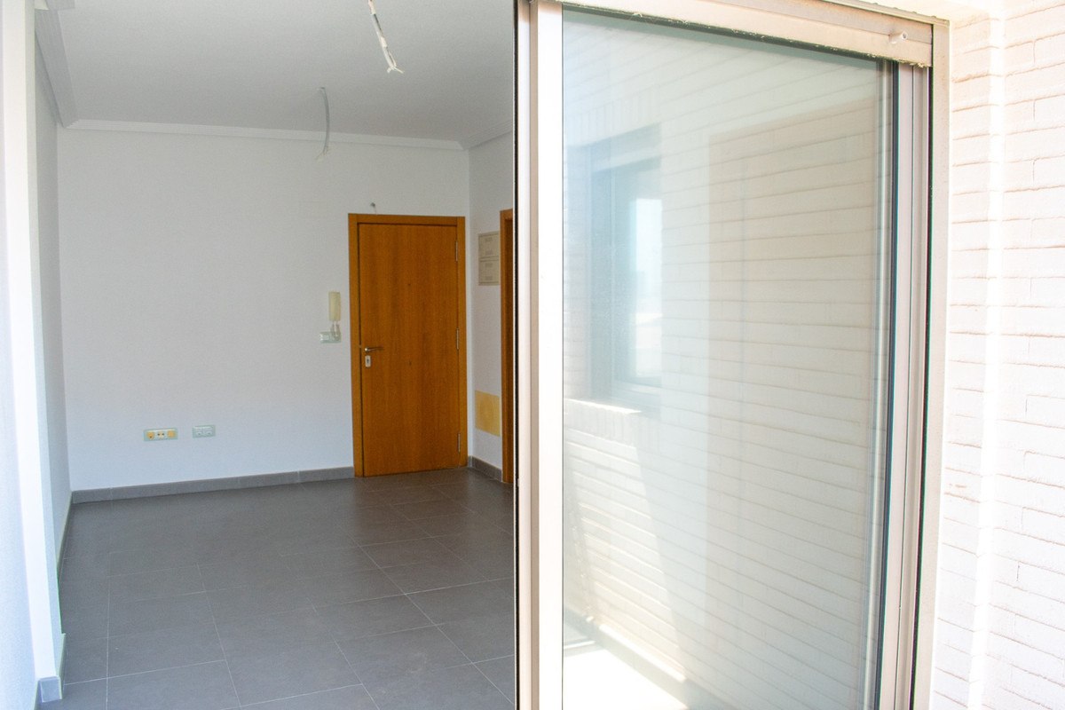 Se vende Apartamento Planta Media de 2 dormitorios en Costa Blanca, Alicante, España
