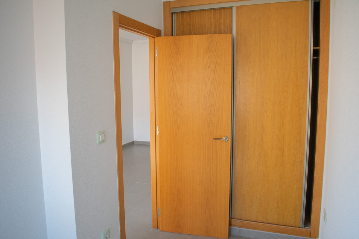 Se vende Apartamento Planta Media de 2 dormitorios en Costa Blanca, Alicante, España