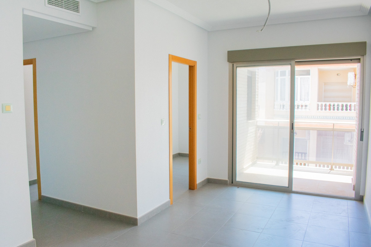 Se vende Apartamento Planta Media de 2 dormitorios en Costa Blanca, Alicante, España