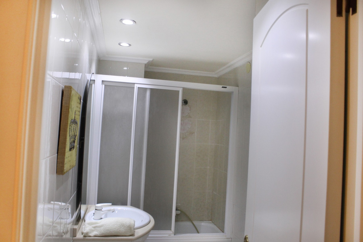4 Bed Apartment for sale in Santa Pola Costa Blanca, Alicante, Spain