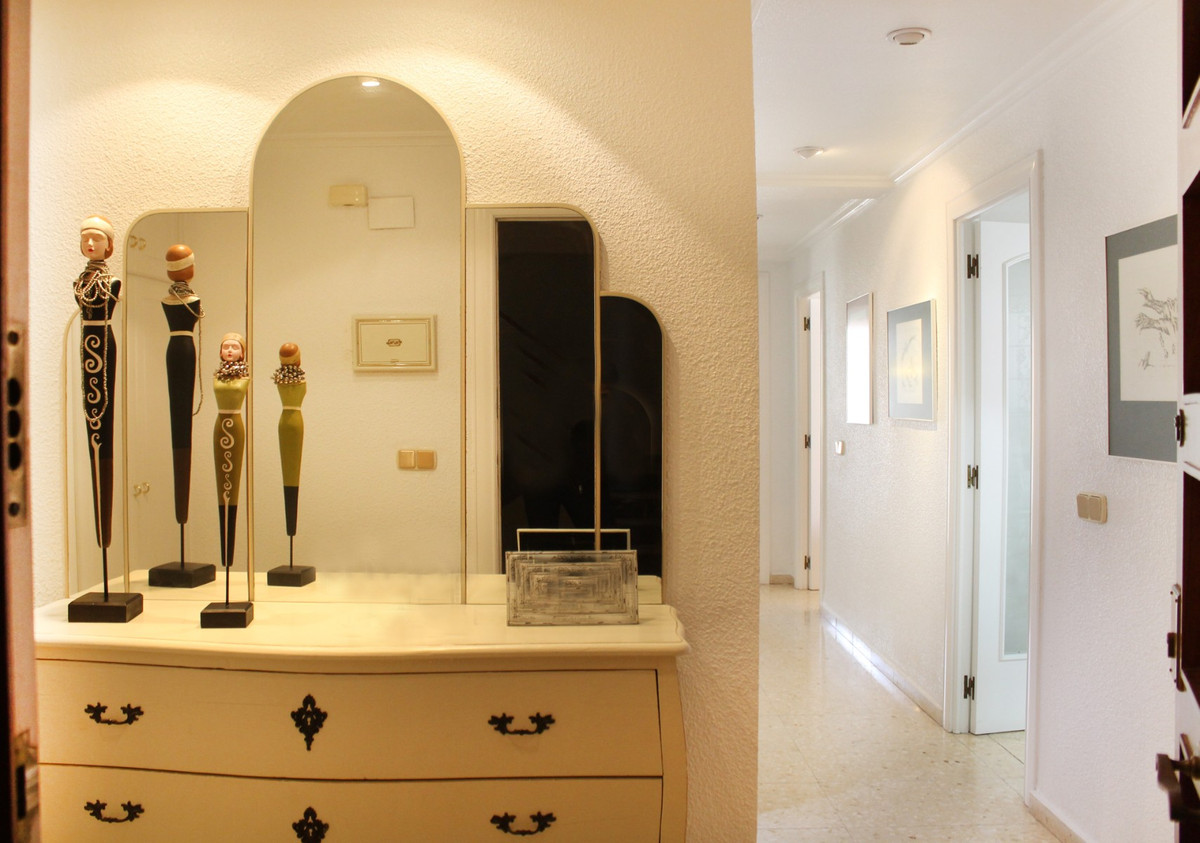 4 Bed Apartment for sale in Santa Pola Costa Blanca, Alicante, Spain