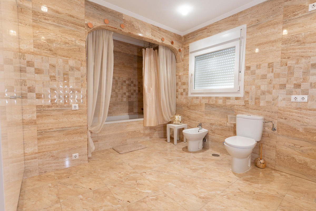 7 Bed Townhouse for sale in Los Balcones Costa Blanca, Alicante, Spain
