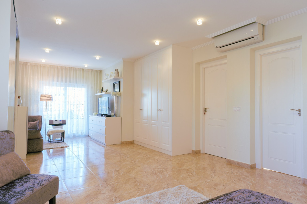 7 Bed Townhouse for sale in Los Balcones Costa Blanca, Alicante, Spain