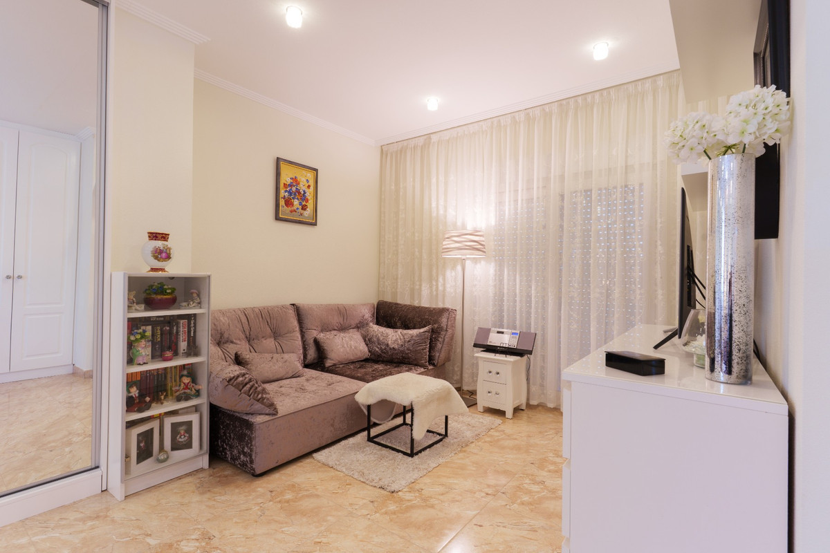 7 Bed Townhouse for sale in Los Balcones Costa Blanca, Alicante, Spain