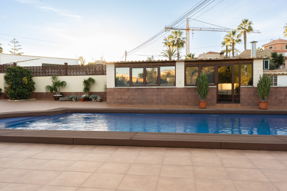 7 Bed Townhouse for sale in Los Balcones Costa Blanca, Alicante, Spain
