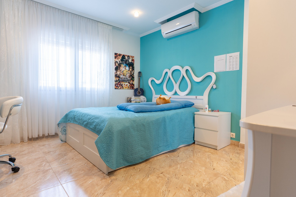 7 Bed Townhouse for sale in Los Balcones Costa Blanca, Alicante, Spain