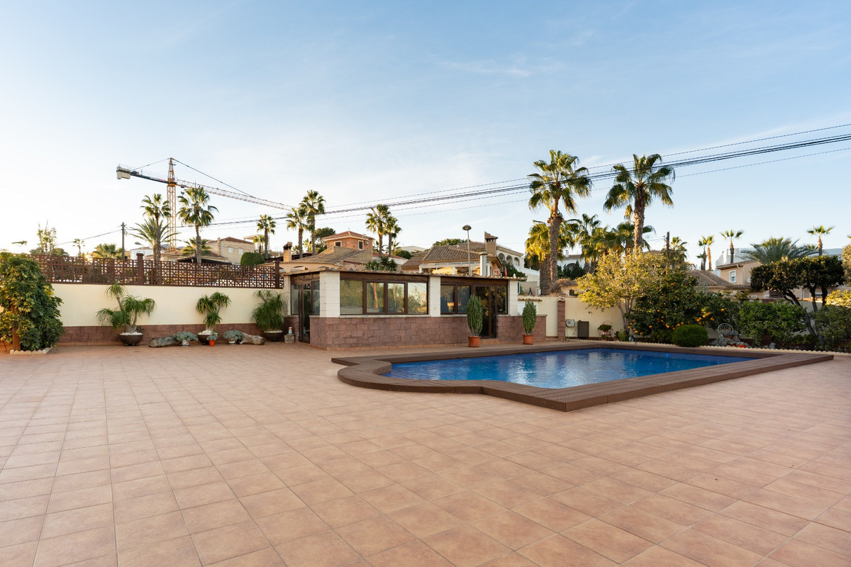 7 Bed Townhouse for sale in Los Balcones Costa Blanca, Alicante, Spain