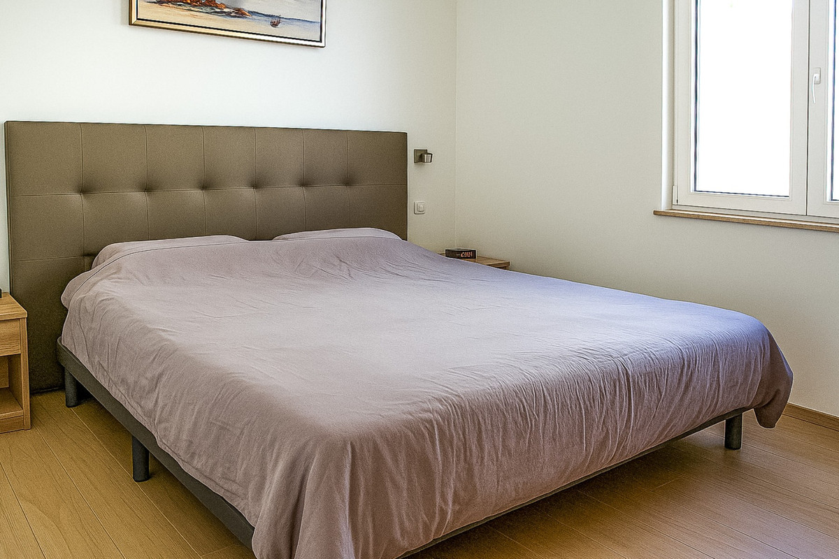 Se vende Villa - Chalet de 4 dormitorios en Costa Blanca, Alicante, España