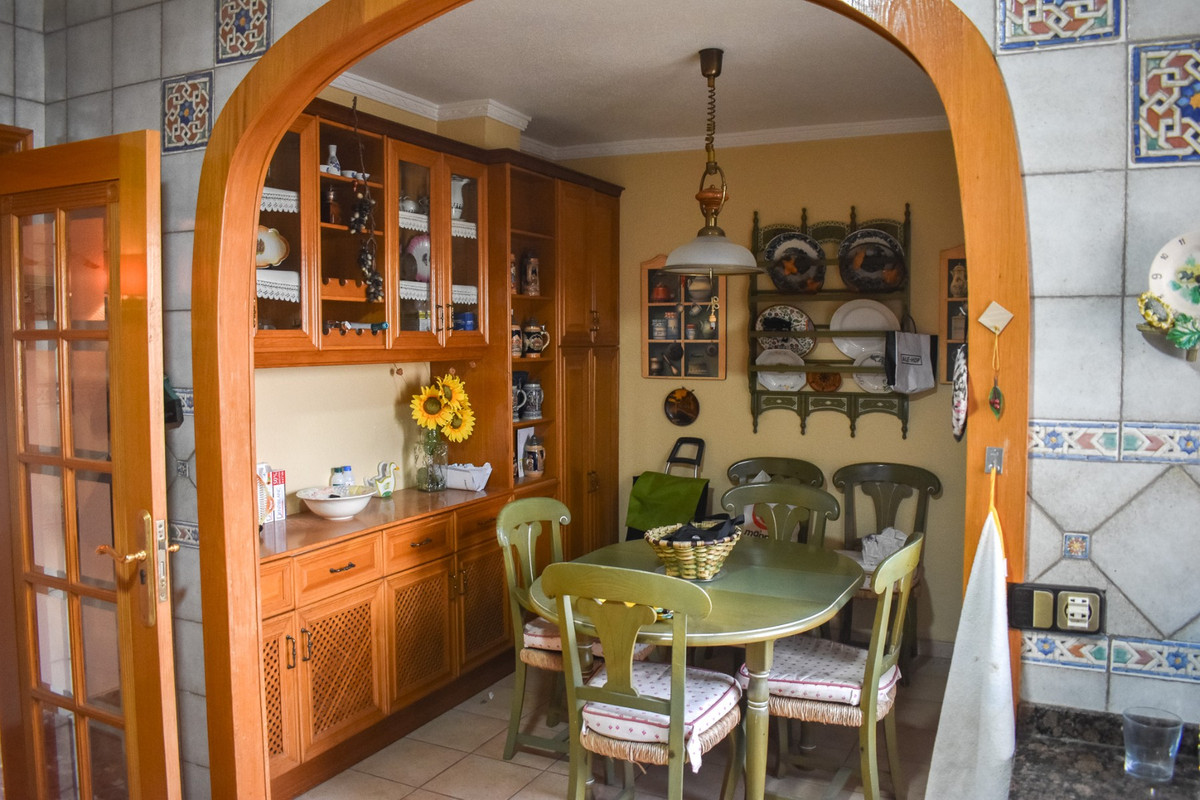Se vende Apartamento Planta Baja de 4 dormitorios en Costa Blanca, Alicante, España