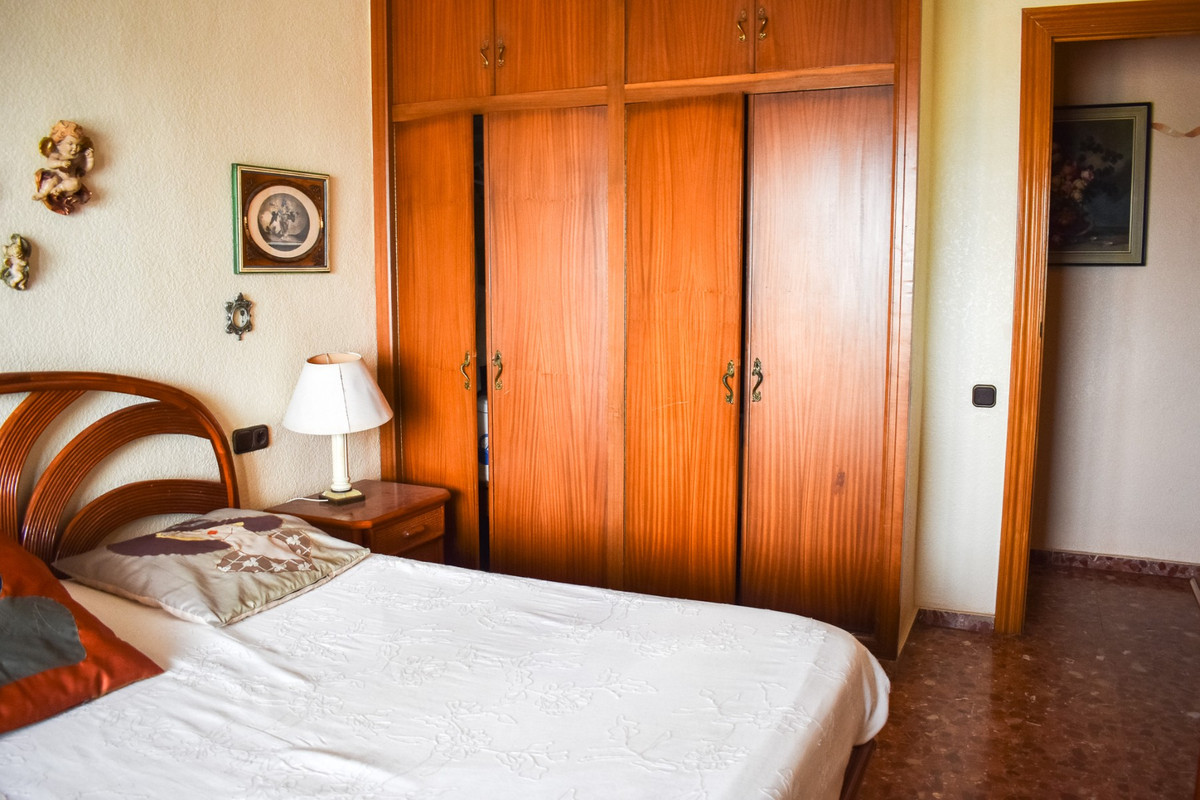 Se vende Apartamento Planta Baja de 4 dormitorios en Costa Blanca, Alicante, España