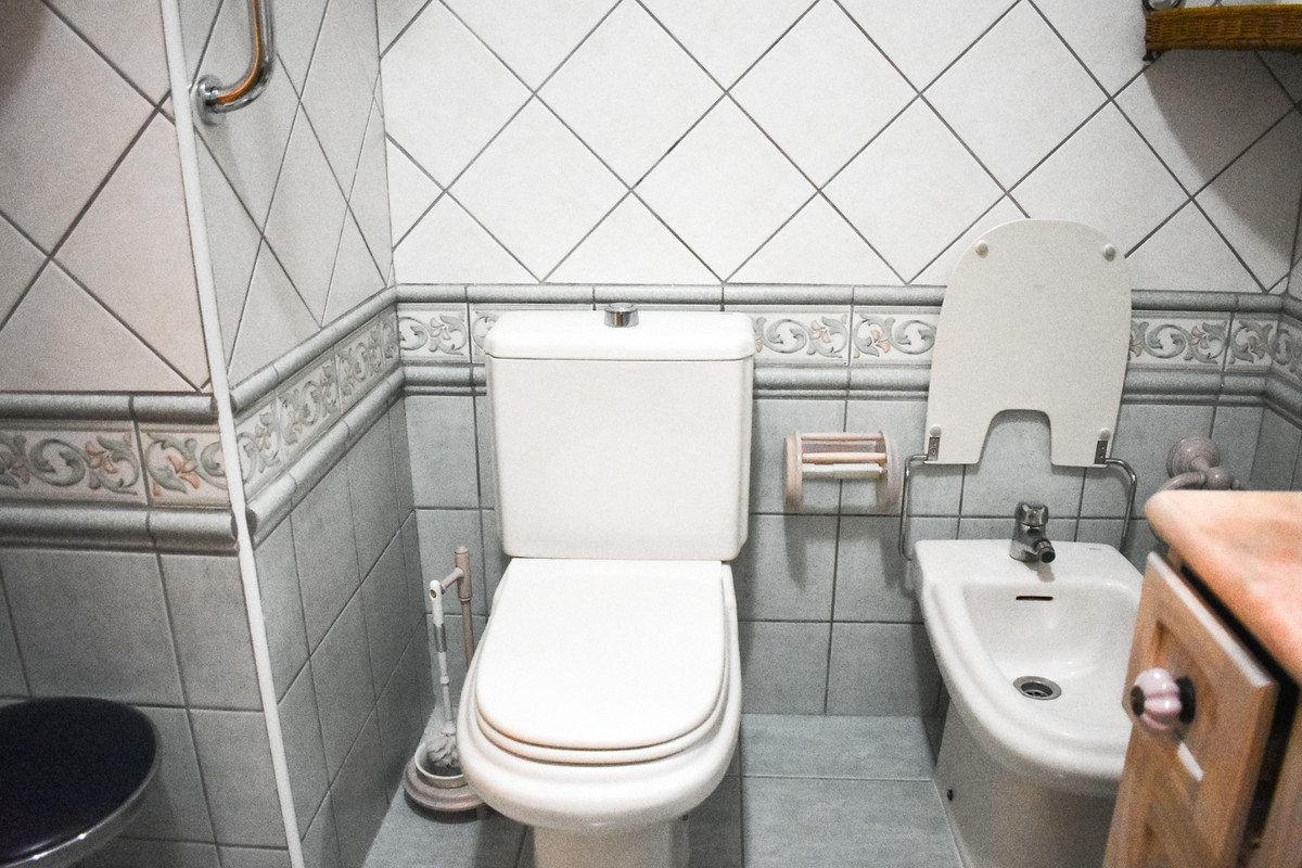 Se vende Apartamento Planta Baja de 4 dormitorios en Costa Blanca, Alicante, España