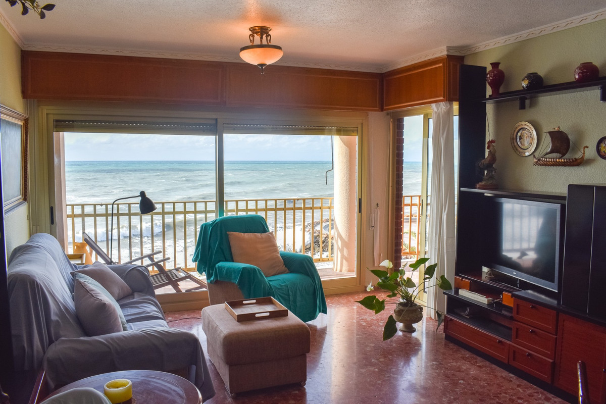 Se vende Apartamento Planta Baja de 4 dormitorios en Costa Blanca, Alicante, España
