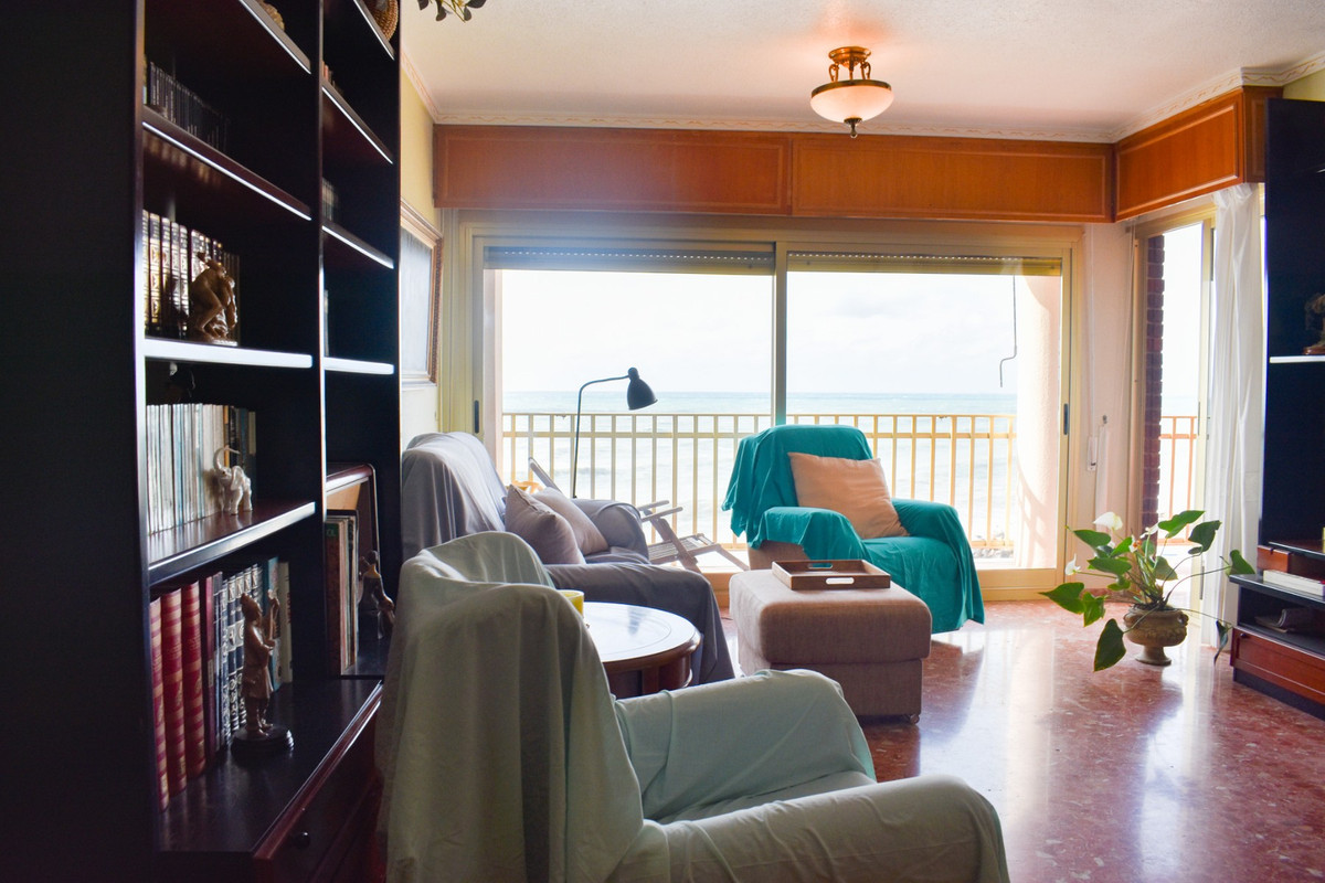 Se vende Apartamento Planta Baja de 4 dormitorios en Costa Blanca, Alicante, España