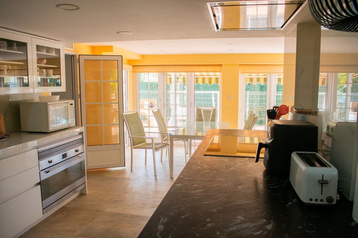 7 Bed Townhouse for sale in Orihuela Costa Costa Blanca, Alicante, Spain
