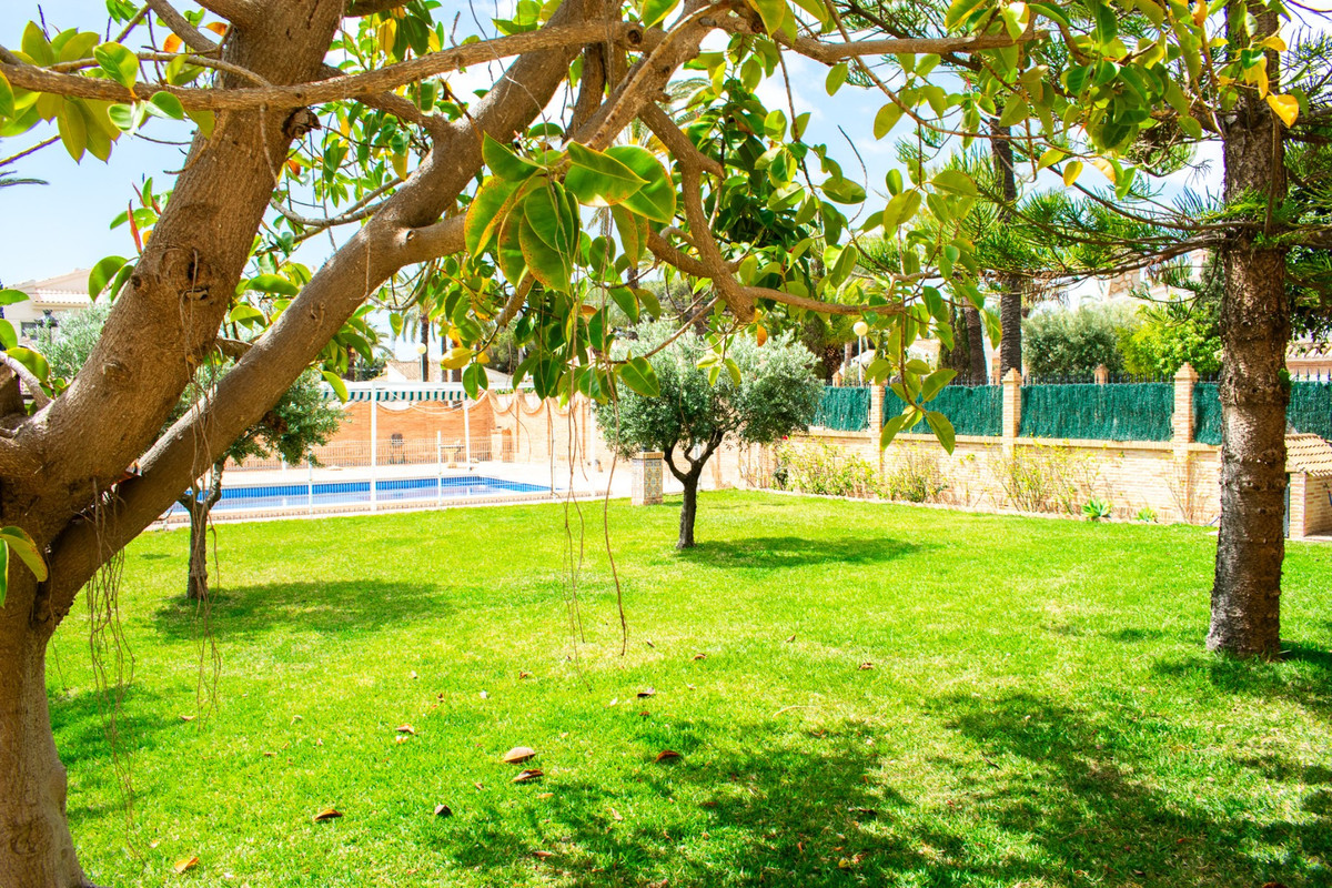 7 Bed Townhouse for sale in Orihuela Costa Costa Blanca, Alicante, Spain