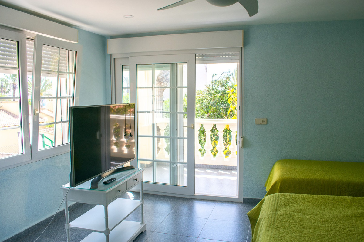 7 Bed Townhouse for sale in Orihuela Costa Costa Blanca, Alicante, Spain