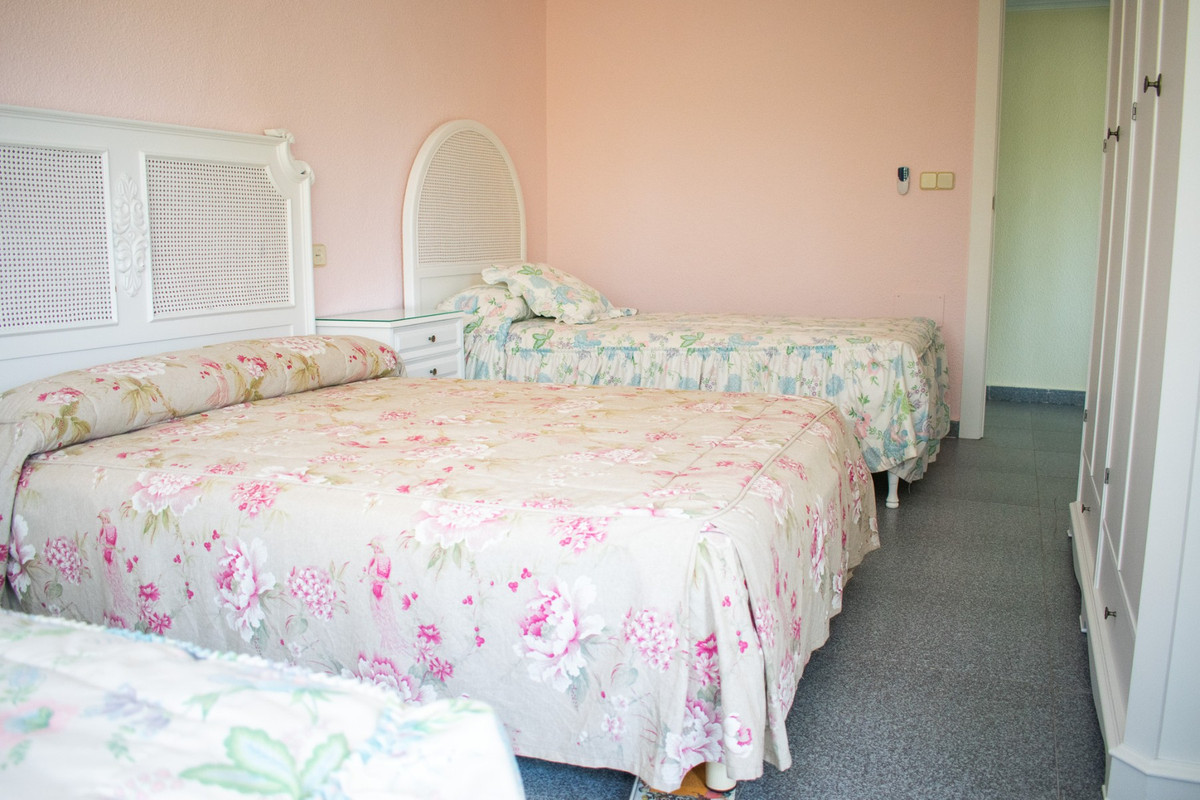 7 Bed Townhouse for sale in Orihuela Costa Costa Blanca, Alicante, Spain