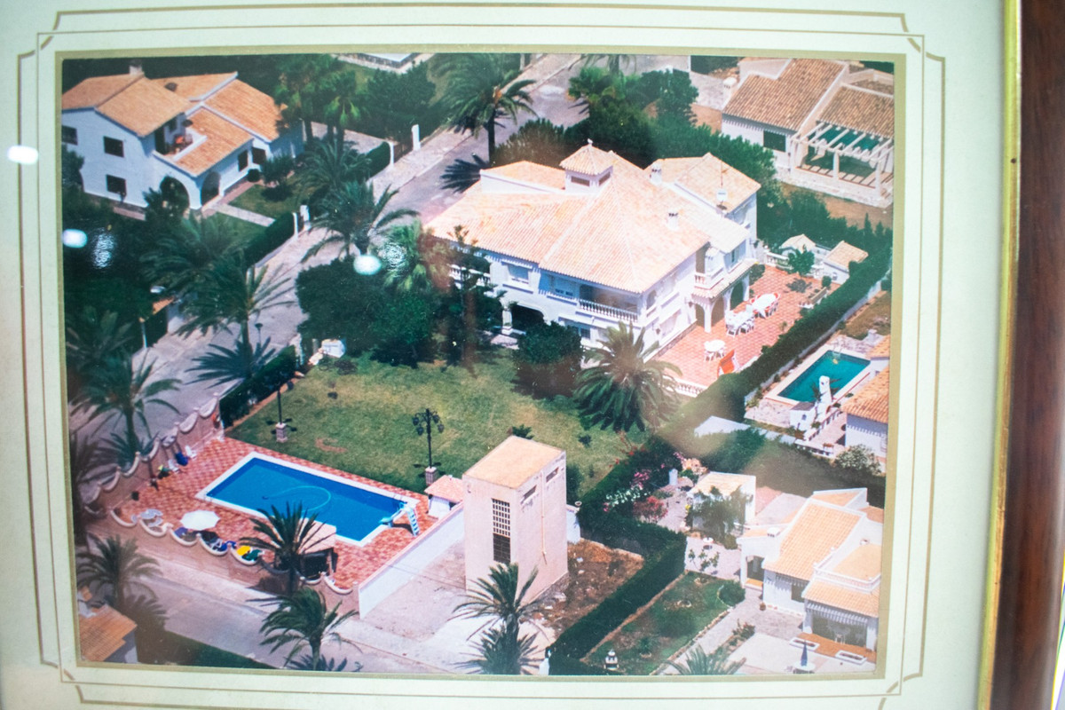 7 Bed Townhouse for sale in Orihuela Costa Costa Blanca, Alicante, Spain