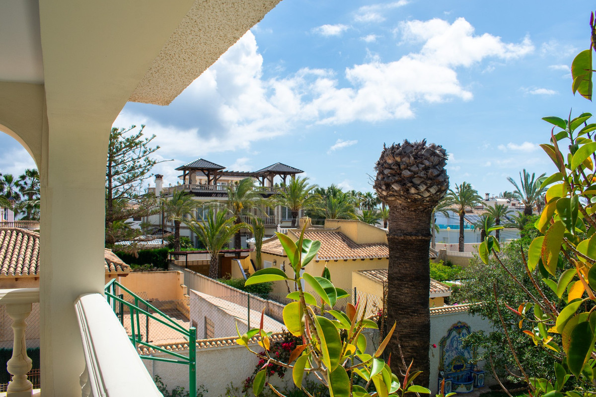 7 Bed Townhouse for sale in Orihuela Costa Costa Blanca, Alicante, Spain