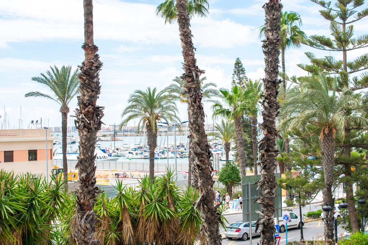 Se vende Apartamento Planta Baja de 2 dormitorios en Costa Blanca, Alicante, España